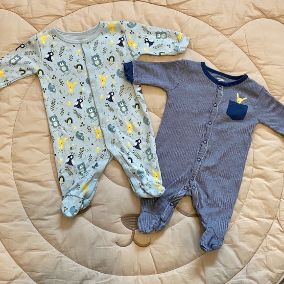 GENTLY USED 12 PIECE BABY BUNDLE - Picture 2 of 9